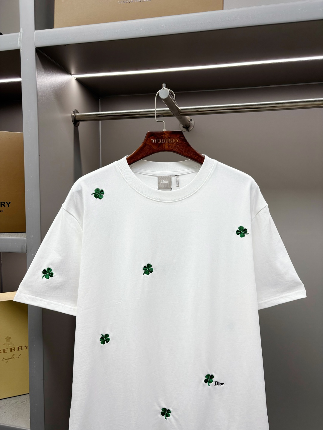 Dior DIOR 迪奥 四叶草刺绣新款短袖T桖衫