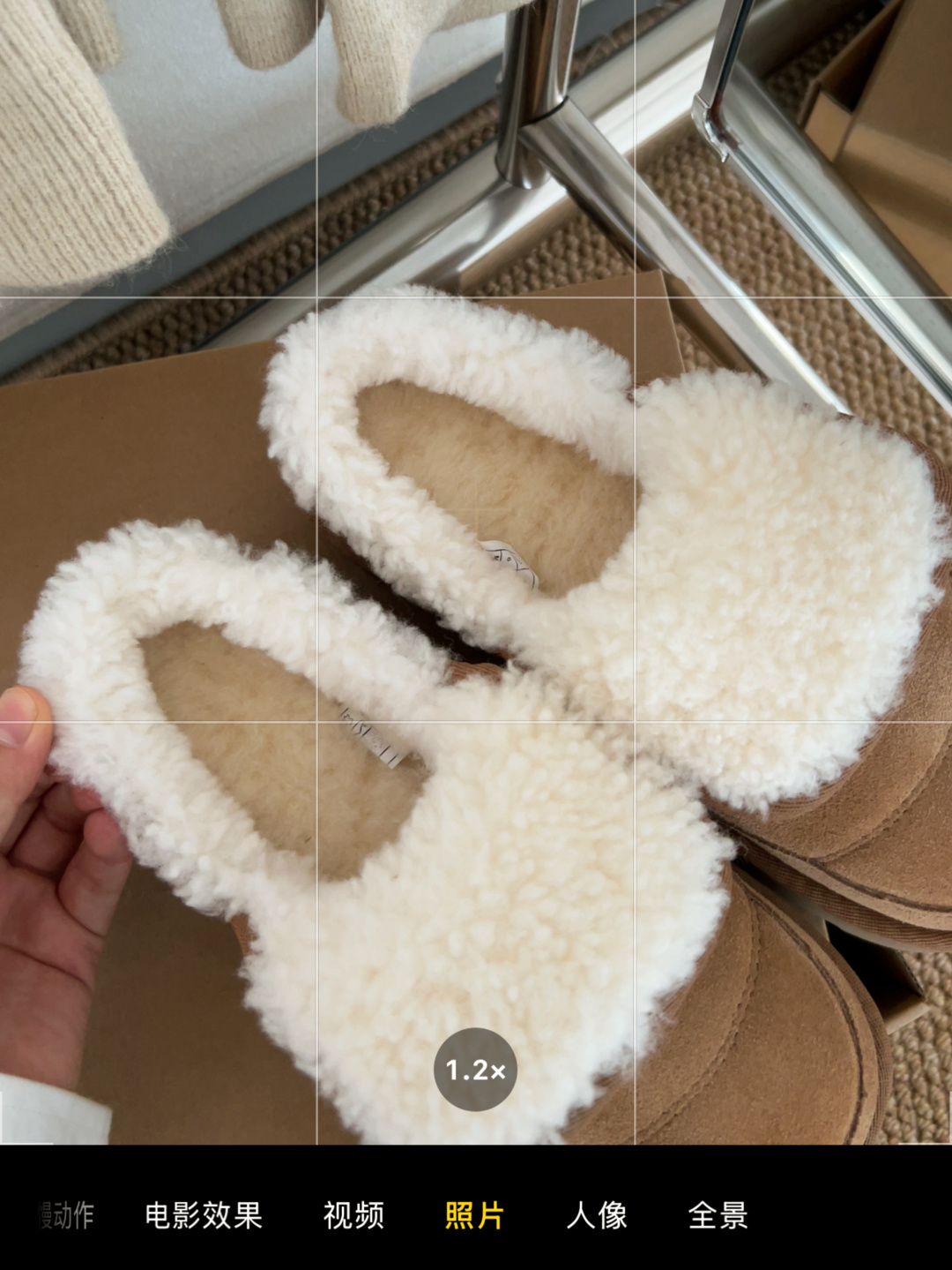 🔥UGG毛毛虫卷毛鞋|把冬日软萌踩在脚上!圆滚滚的毛毛虫鞋型太戳心!卷毛面料软乎乎的,上手摸就知道质感超