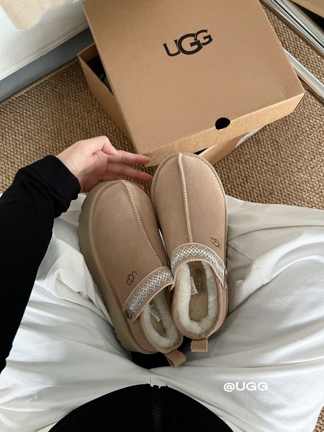 🔥新品UGG | 织带两穿民族风拖鞋✔️羊毛保暖舒适柔软冬季百搭款、3cm鞋底多色可选✓35-40码谁能