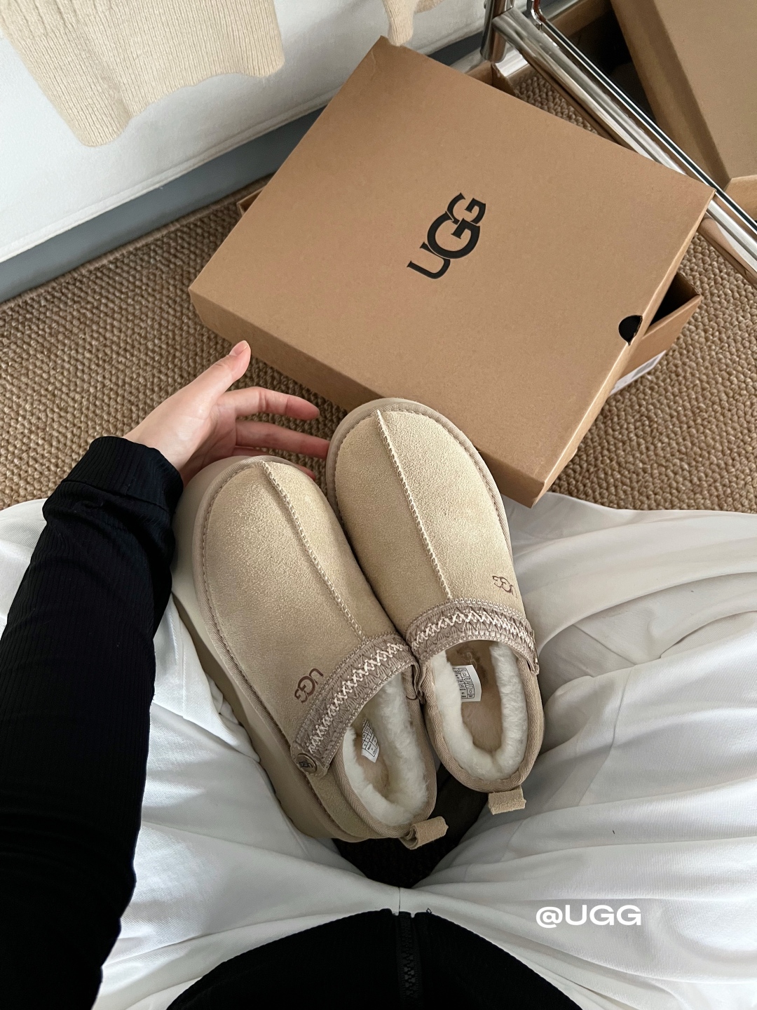 🔥新品UGG | 织带两穿民族风拖鞋✔️羊毛保暖舒适柔软冬季百搭款、3cm鞋底多色可选✓35-40码谁能