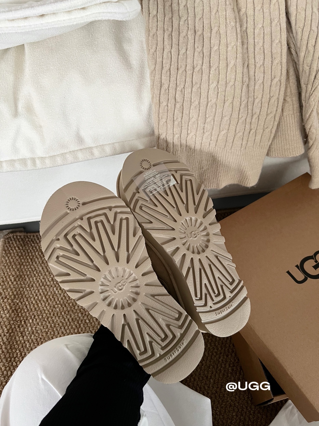 🔥新品UGG | 织带两穿民族风拖鞋✔️羊毛保暖舒适柔软冬季百搭款、3cm鞋底多色可选✓35-40码谁能