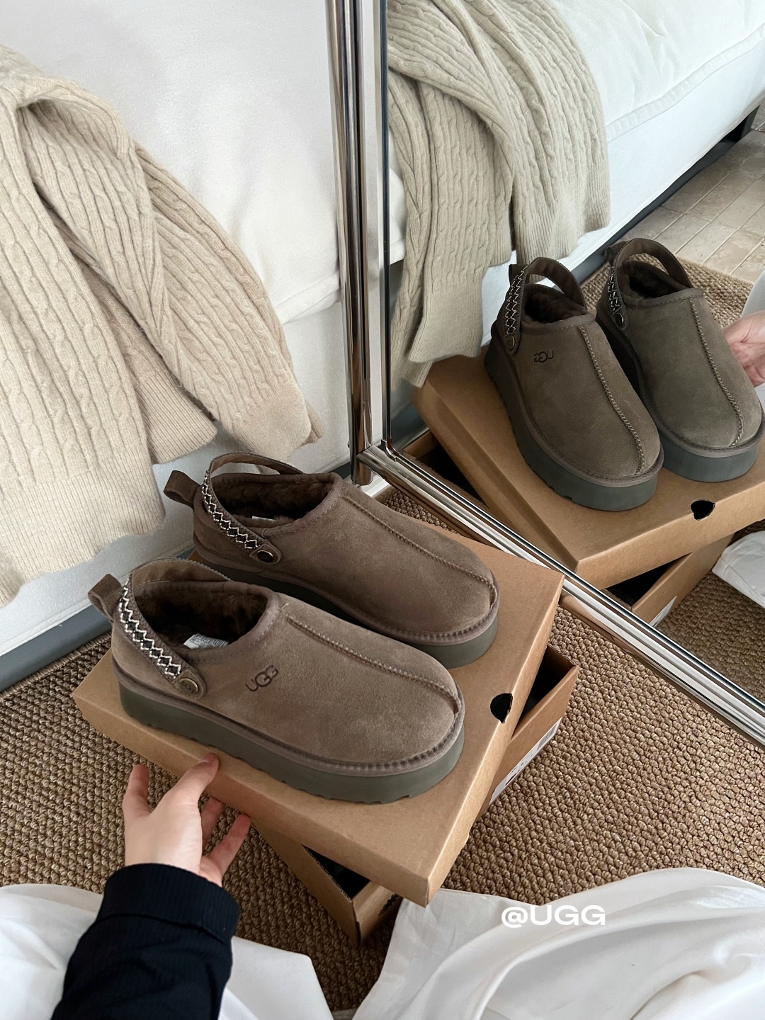 🔥新品UGG | 织带两穿民族风拖鞋✔️羊毛保暖舒适柔软冬季百搭款、3cm鞋底多色可选✓35-40码谁能