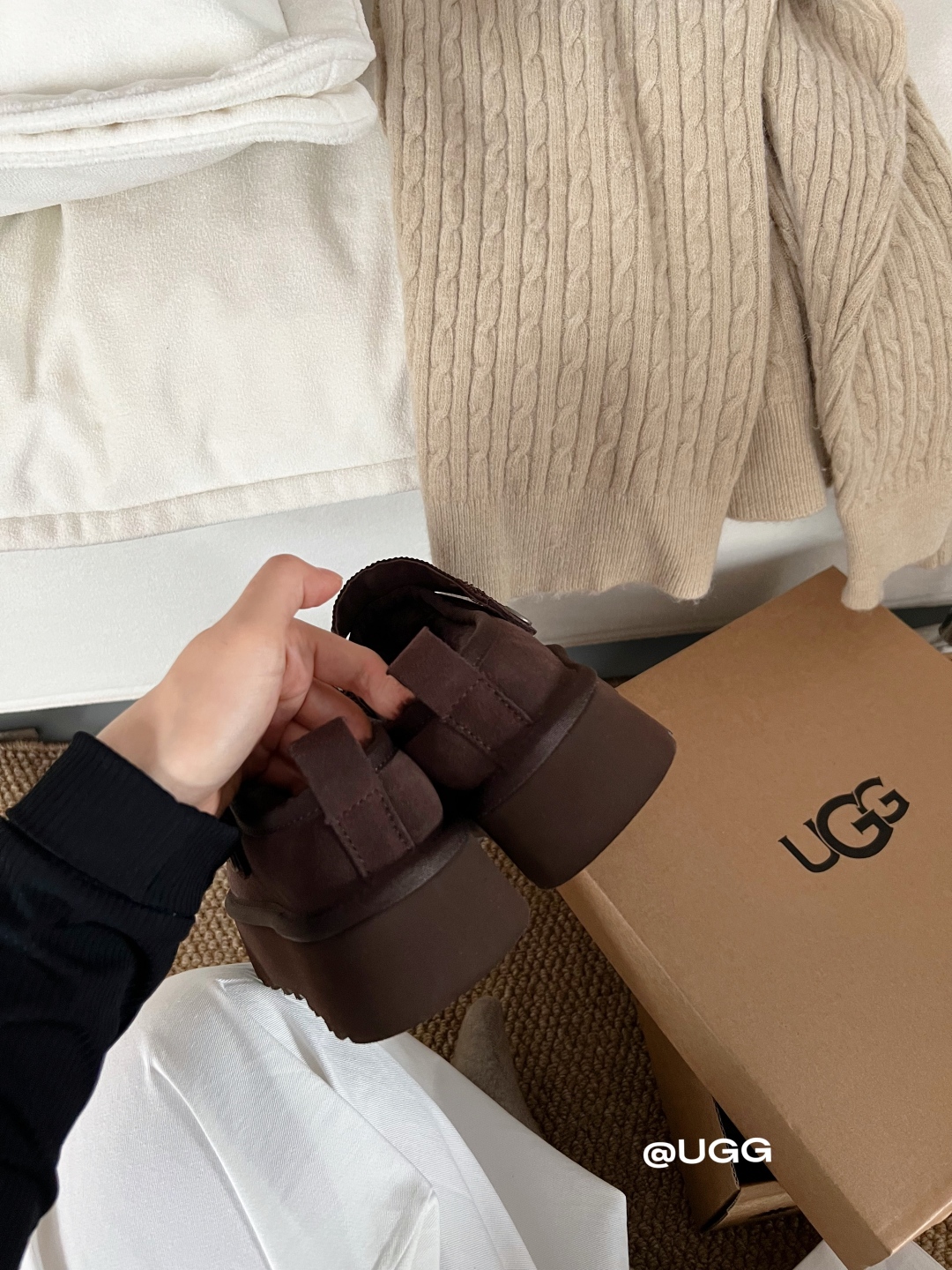 🔥新品UGG | 织带两穿民族风拖鞋✔️羊毛保暖舒适柔软冬季百搭款、3cm鞋底多色可选✓35-40码谁能