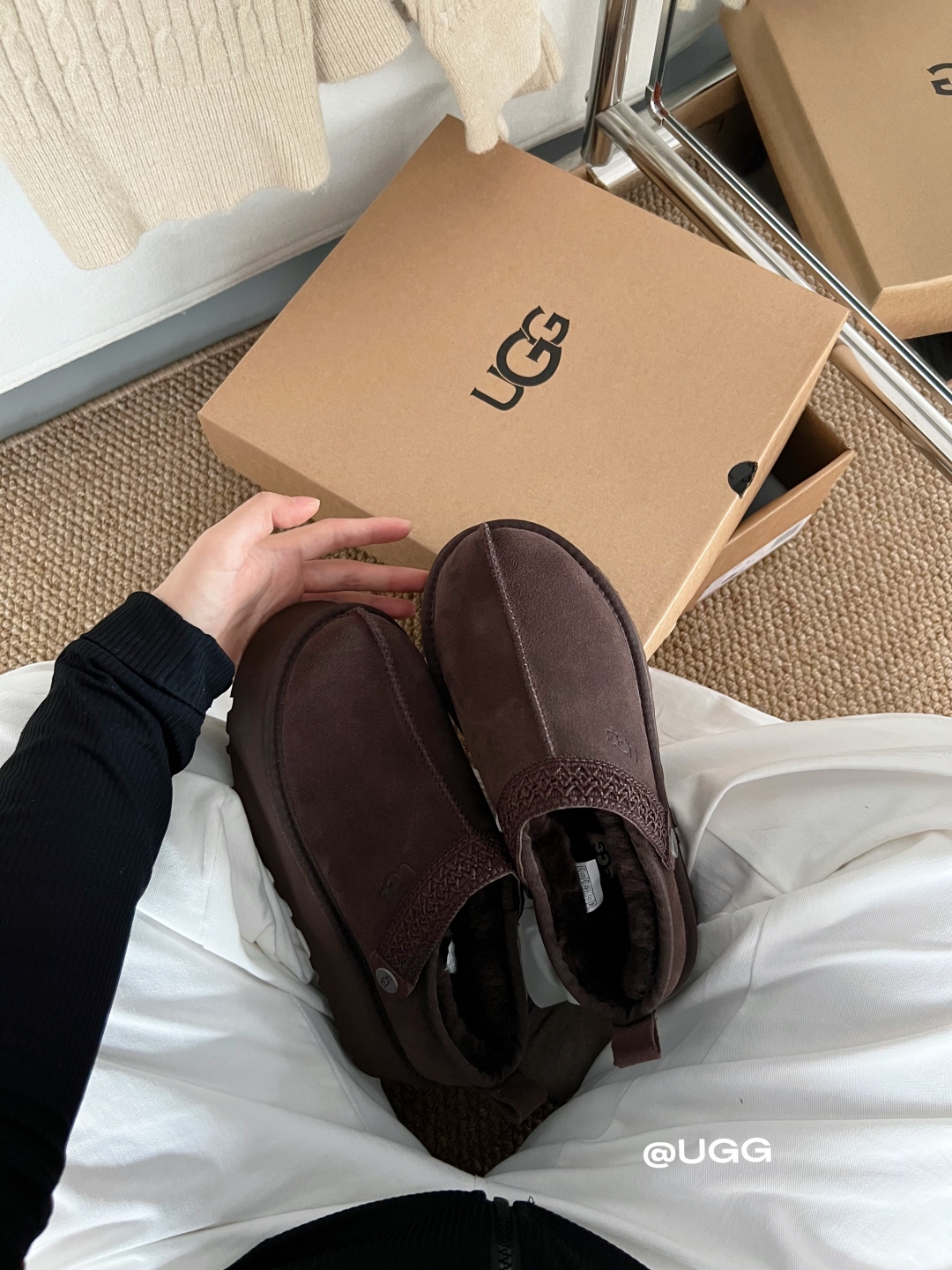 🔥新品UGG | 织带两穿民族风拖鞋✔️羊毛保暖舒适柔软冬季百搭款、3cm鞋底多色可选✓35-40码谁能