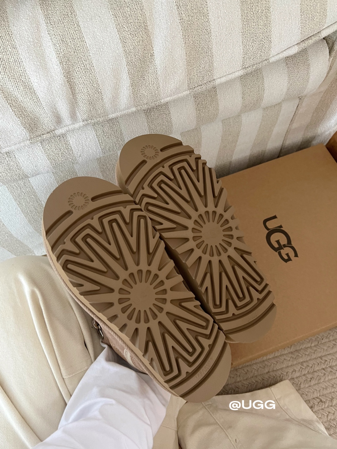 🔥UGG八色薄底梅尔 原来板鞋也能这么卷！UGG梅尔休闲板鞋，颜值与舒适双在线💯 谁规定板鞋只能是单一风