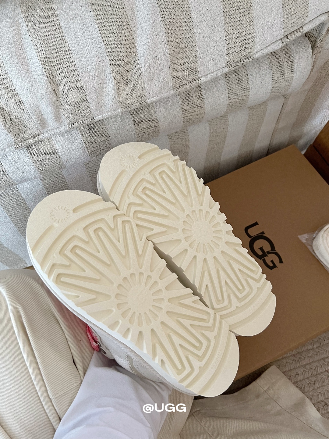 🔥UGG八色薄底梅尔 原来板鞋也能这么卷！UGG梅尔休闲板鞋，颜值与舒适双在线💯 谁规定板鞋只能是单一风