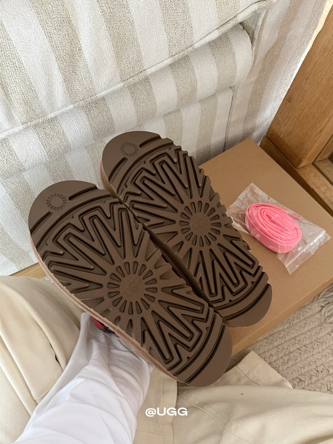 🔥UGG八色薄底梅尔 原来板鞋也能这么卷！UGG梅尔休闲板鞋，颜值与舒适双在线💯 谁规定板鞋只能是单一风
