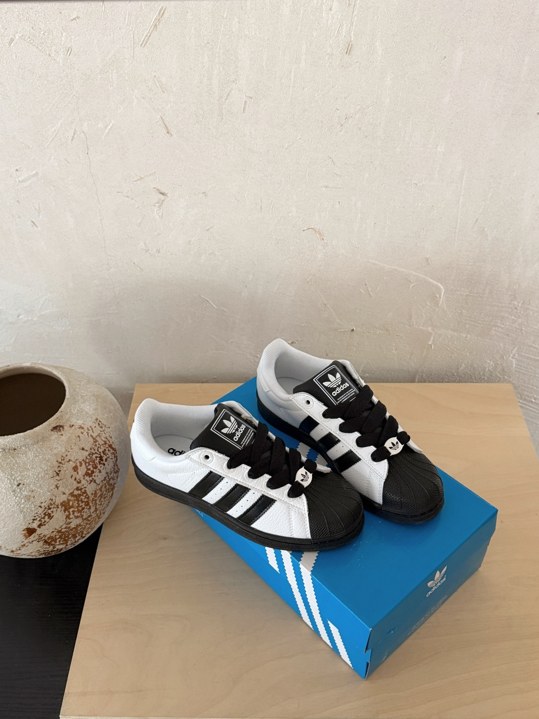 NO:868748,Wide shoelaces, pebbled black and white panda details (couples style), size 35.5 36 36.5 37 38 38.5 39 40 40.5 41 42 42.5 43 44 45, casual shoes/sports shoes, sneakers19860909宽鞋带 荔枝纹黑白熊猫细节（情侣款） 码数35.5 36 36.5 37 38 38.5 39 40 40.5 41 42 42.5 43 44 45,休闲鞋/运动鞋,sneakers,Women's Shoes