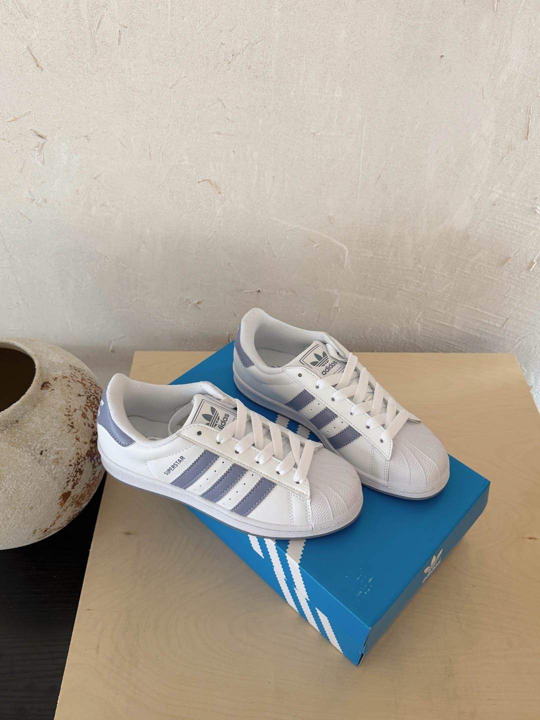NO:868882,White and purple details (women's size) Size 35.5 36 36.5 37 38 38.5 39 40, casual shoes/sports shoes, sneakers19860909白紫细节（女尺码） 码数35.5 36 36.5 37 38 38.5 39 40,休闲鞋/运动鞋,sneakers,Women's Shoes