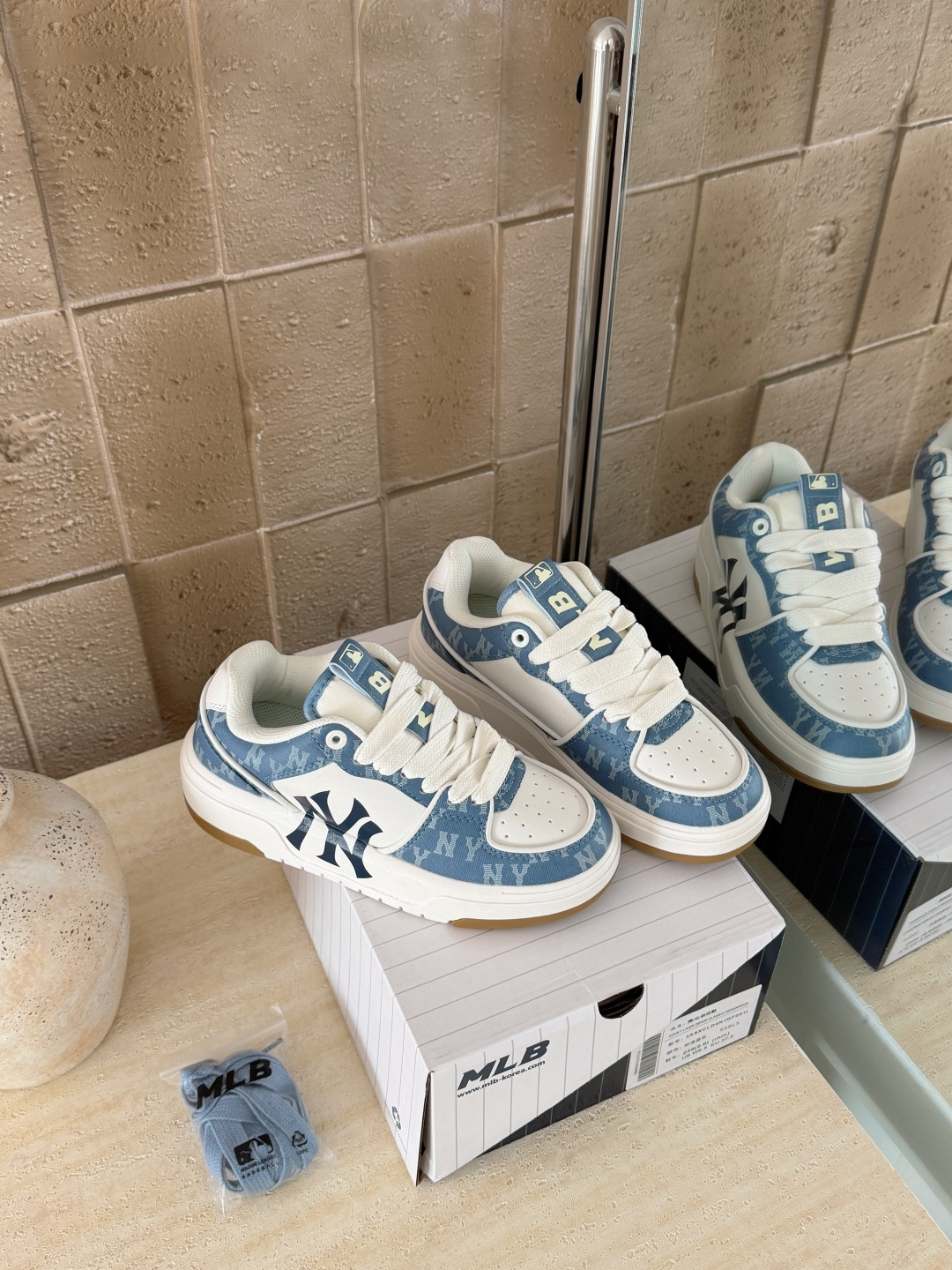 NO:725695,Printed light blue details (couples) Size 36.5 37.5 38 38.5 39 40.5 41 42 42.5 43 44, casual shoes/sports shoes, sneakers19860909印花浅蓝细节（情侣款） 码数36.5 37.5 38 38.5 39 40.5 41 42 42.5 43 44,休闲鞋/运动鞋,sneakers,Women's Shoes