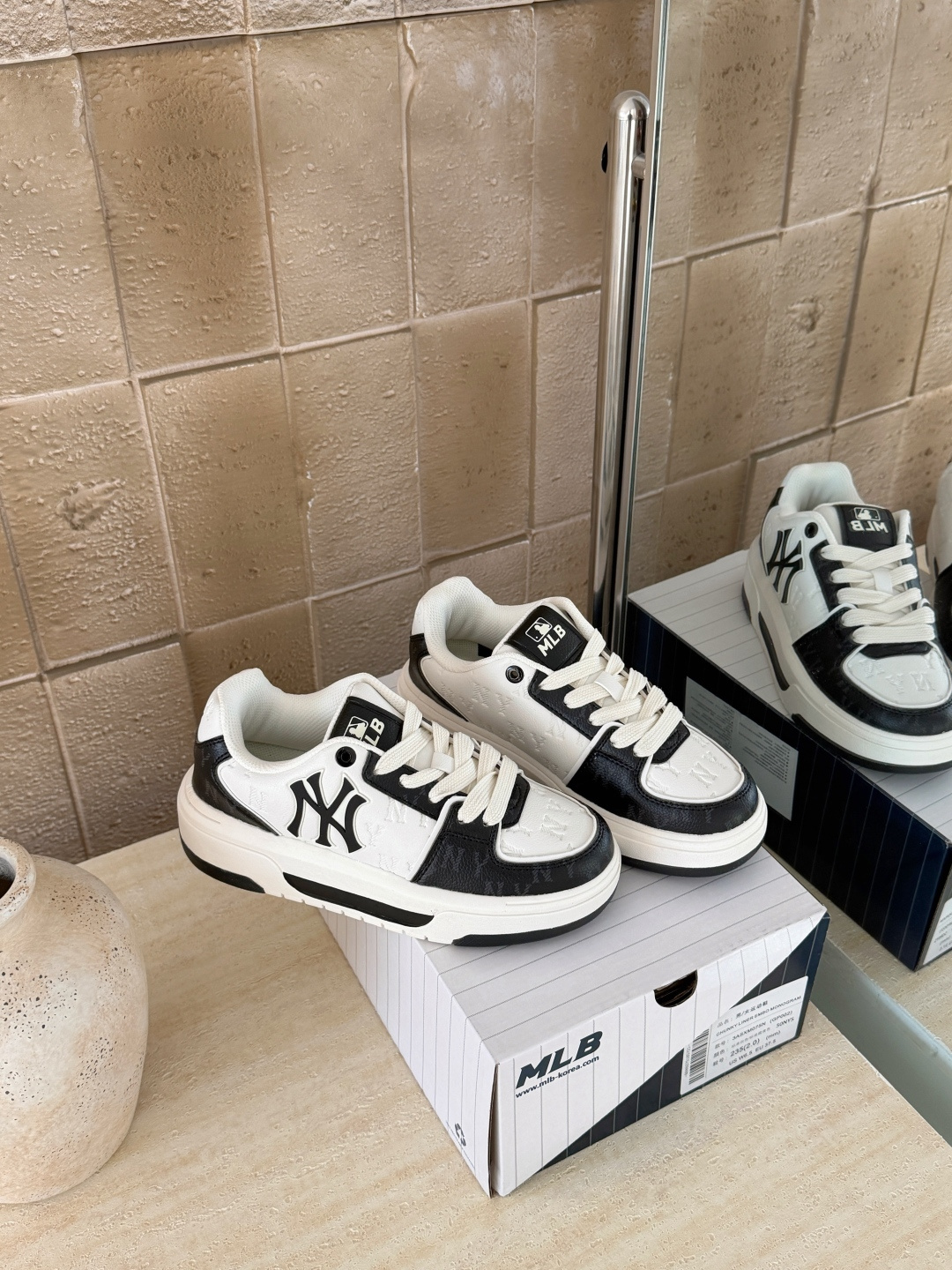 NO:725684,Big NY + black details (couples) Size 36.5 37.5 38 38.5 39 40.5 41 42 42.5 43 44, casual shoes/sports shoes, sneakers19860909大NY+黑色细节（情侣款） 码数36.5 37.5 38 38.5 39 40.5 41 42 42.5 43 44,休闲鞋/运动鞋,sneakers,Women's Shoes