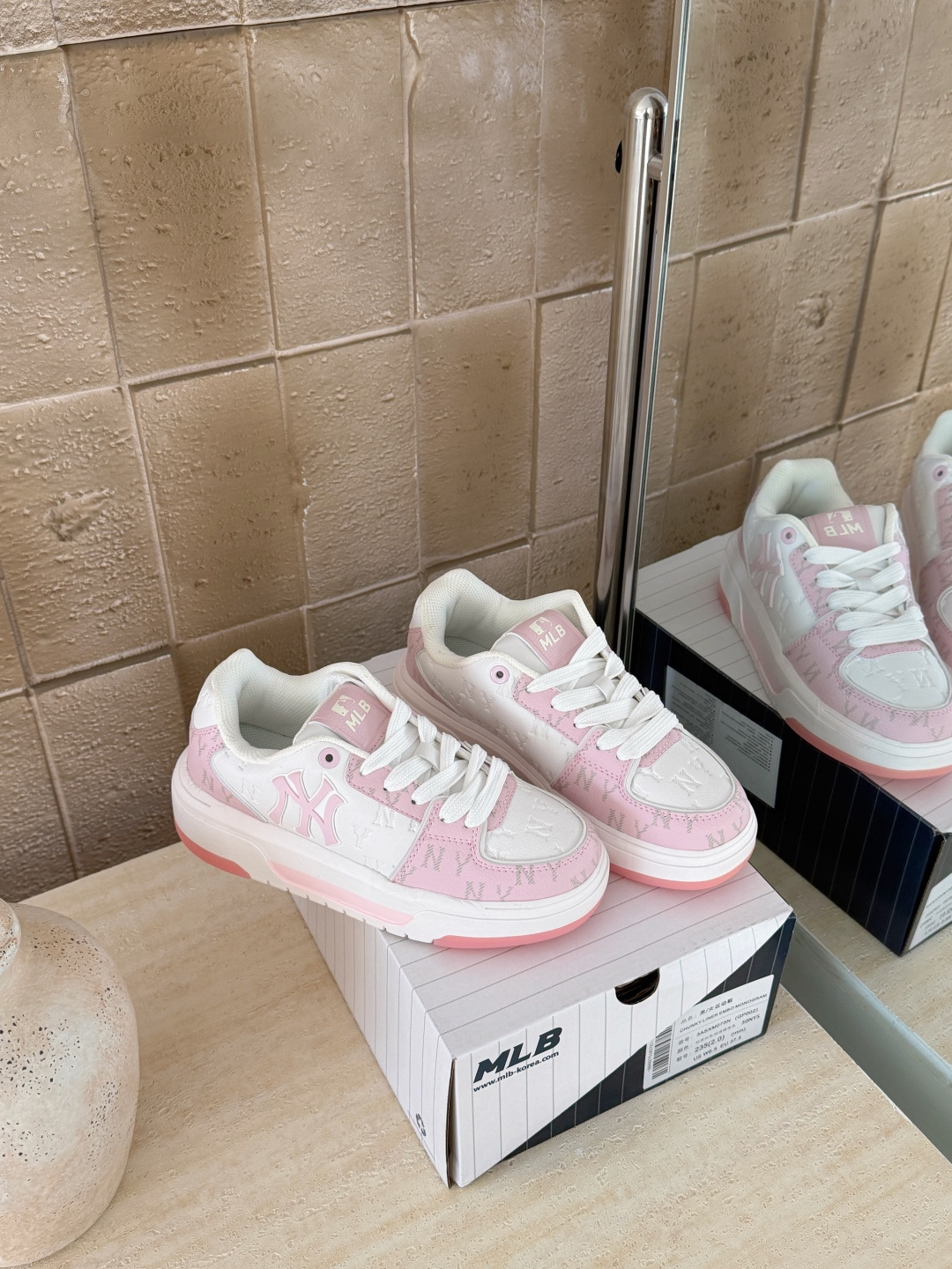 NO:725689,Big NY + pink details (women's size) size 36.5 37.5 38 38.5 39 40.5, casual shoes/sports shoes, sneakers19860909大NY+粉色细节（女尺码） 码数36.5 37.5 38 38.5 39 40.5,休闲鞋/运动鞋,sneakers,Women's Shoes