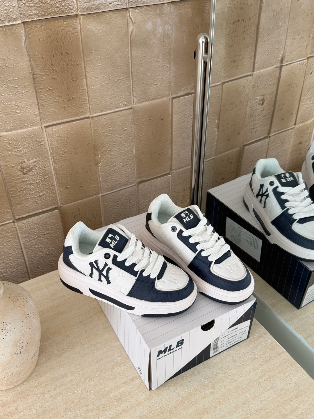 NO:725651,Big NY + blue details (couples) Size 36.5 37.5 38 38.5 39 40.5 41 42 42.5 43 44, casual shoes/sports shoes, sneakers19860909大NY+蓝色细节（情侣款） 码数36.5 37.5 38 38.5 39 40.5 41 42 42.5 43 44,休闲鞋/运动鞋,sneakers,Women's Shoes