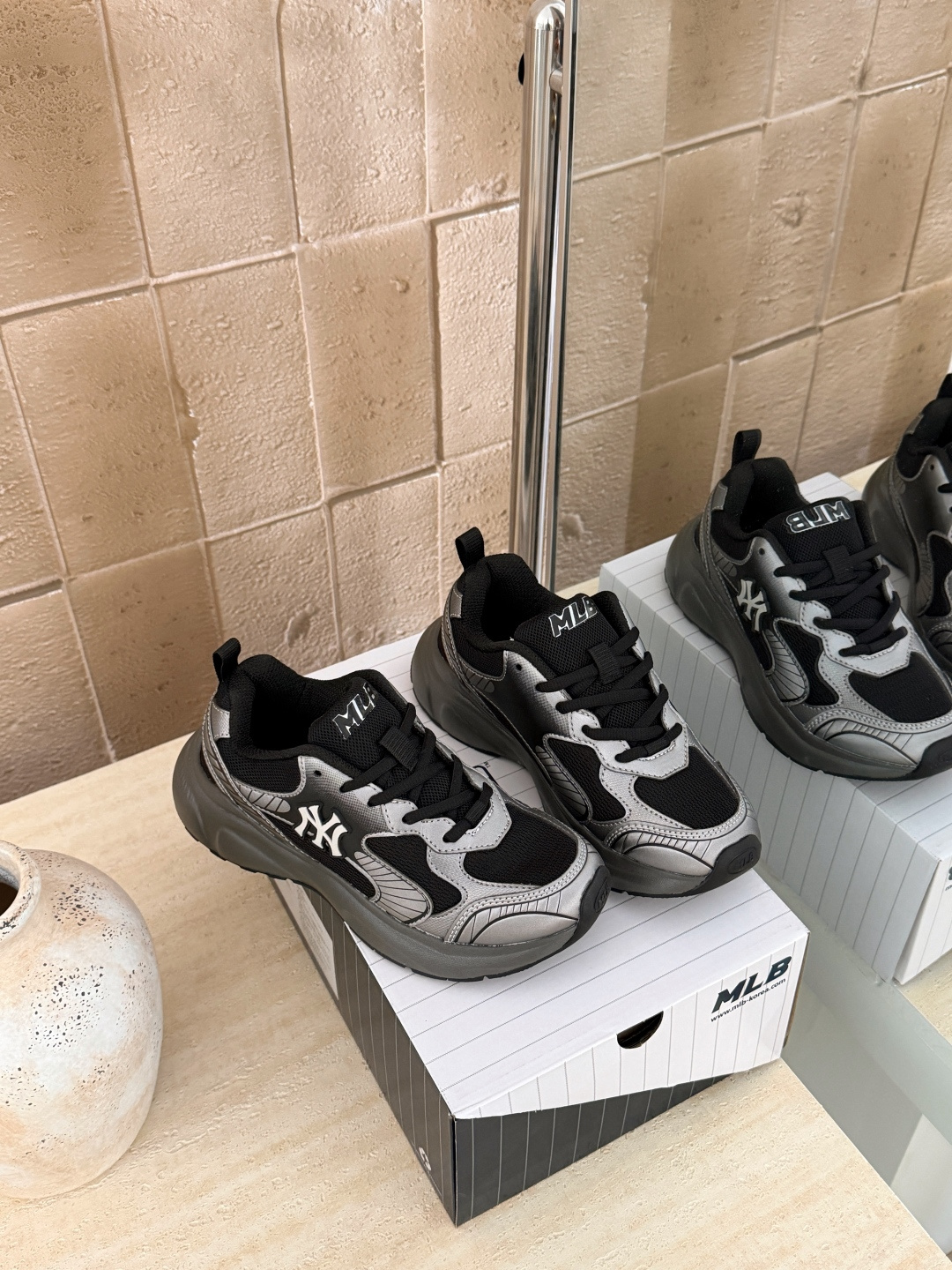 NO:725703,Silver and black details (couples) Size 36.5 37.5 38 38.5 39 40.5 41 42 42.5 43 44, dad shoes19860909银黑细节（情侣款） 码数36.5 37.5 38 38.5 39 40.5 41 42 42.5 43 44,老爹鞋,Women's Shoes