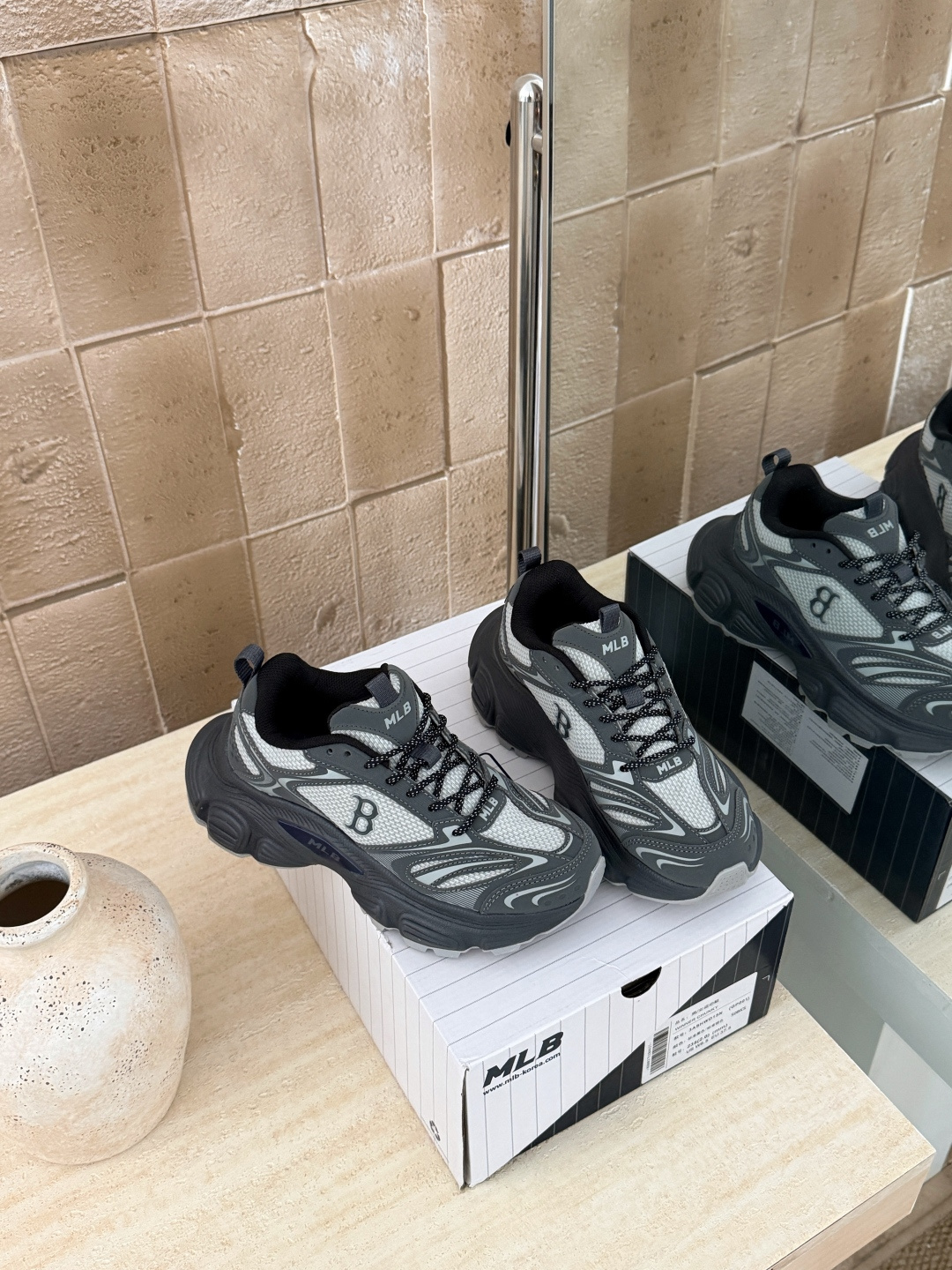 NO:725784,Dark gray details (couples model) Size 36.5 37.5 38 38.5 39 40.5 41 42 42.5 43 44, dad shoes19860909深灰细节（情侣款） 码数36.5 37.5 38 38.5 39 40.5 41 42 42.5 43 44,老爹鞋,Women's Shoes