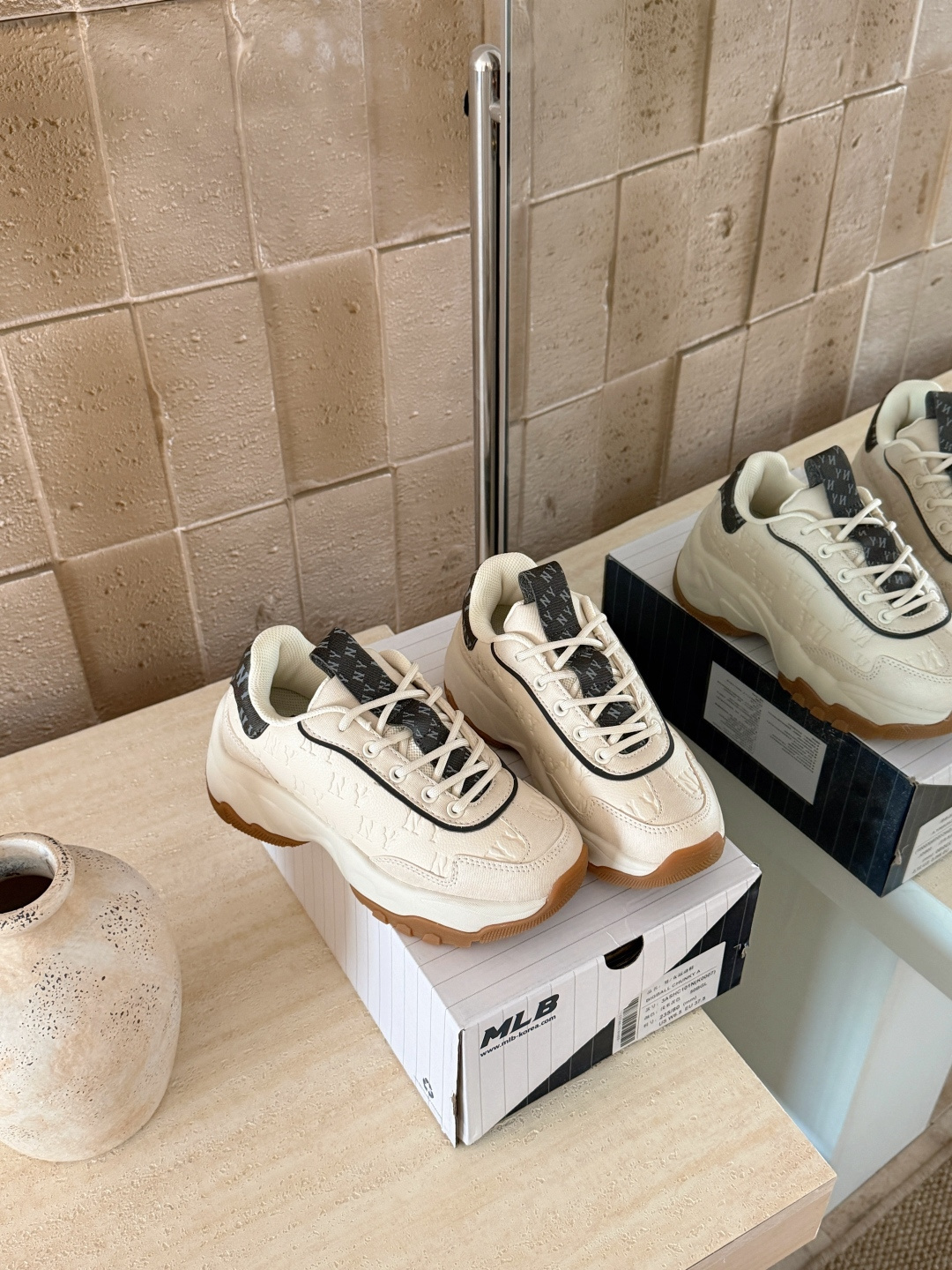 NO:725785,Printed black and white splicing details (women's size) Size 36.5 37.5 38 38.5 39 40.5, casual shoes/sports shoes, sneakers19860909印刻黑白拼接细节（女尺码） 码数36.5 37.5 38 38.5 39 40.5,休闲鞋/运动鞋,sneakers,Women's Shoes