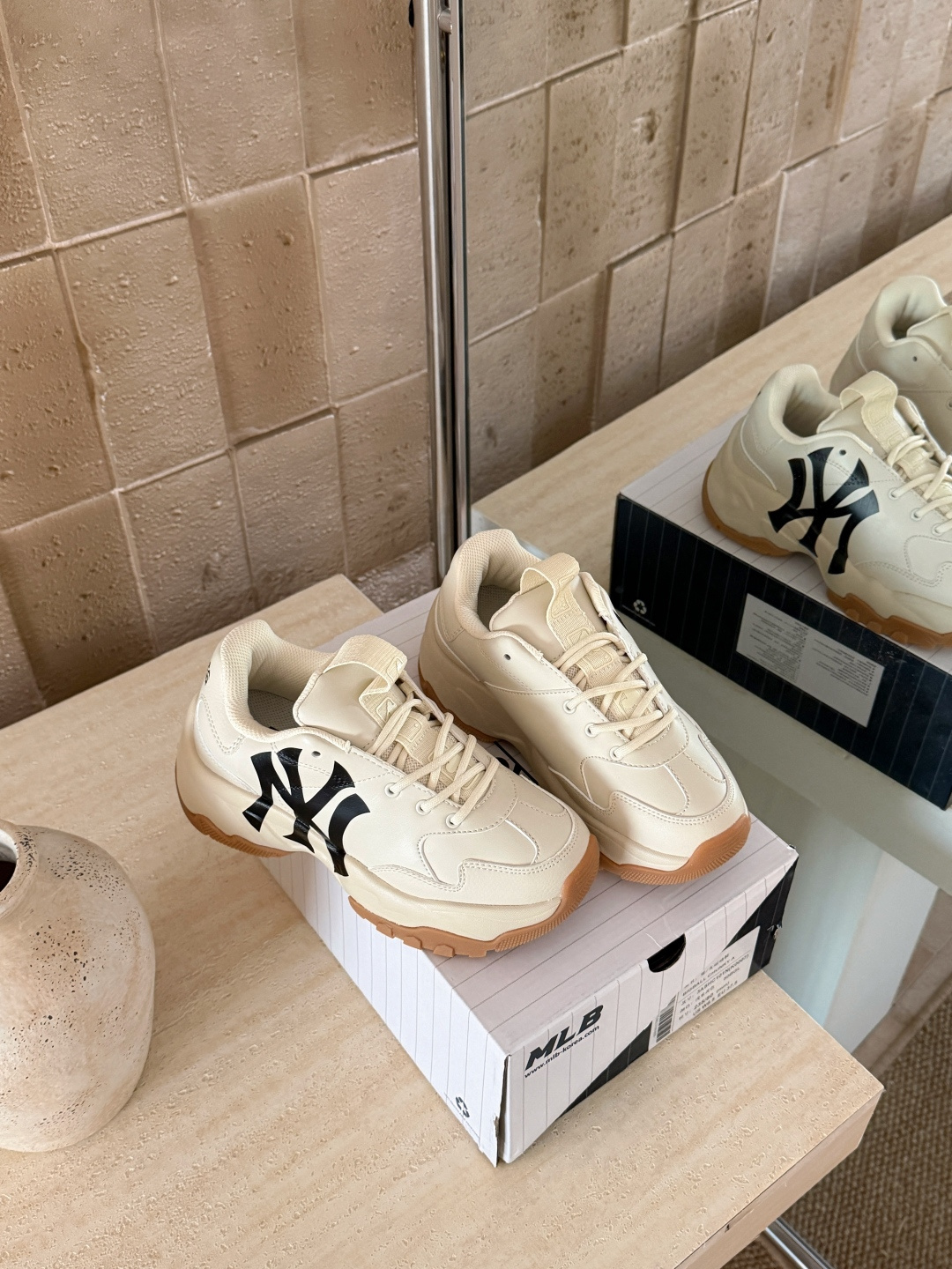 NO:725812,Beige bottom + superimposed black large NY details (women's size) size 36.5 37.5 38 38.5 39 40.5, casual shoes/sports shoes, sneakers19860909米黄底+叠加黑大NY细节（女尺码） 码数36.5 37.5 38 38.5 39 40.5,休闲鞋/运动鞋,sneakers,Women's Shoes