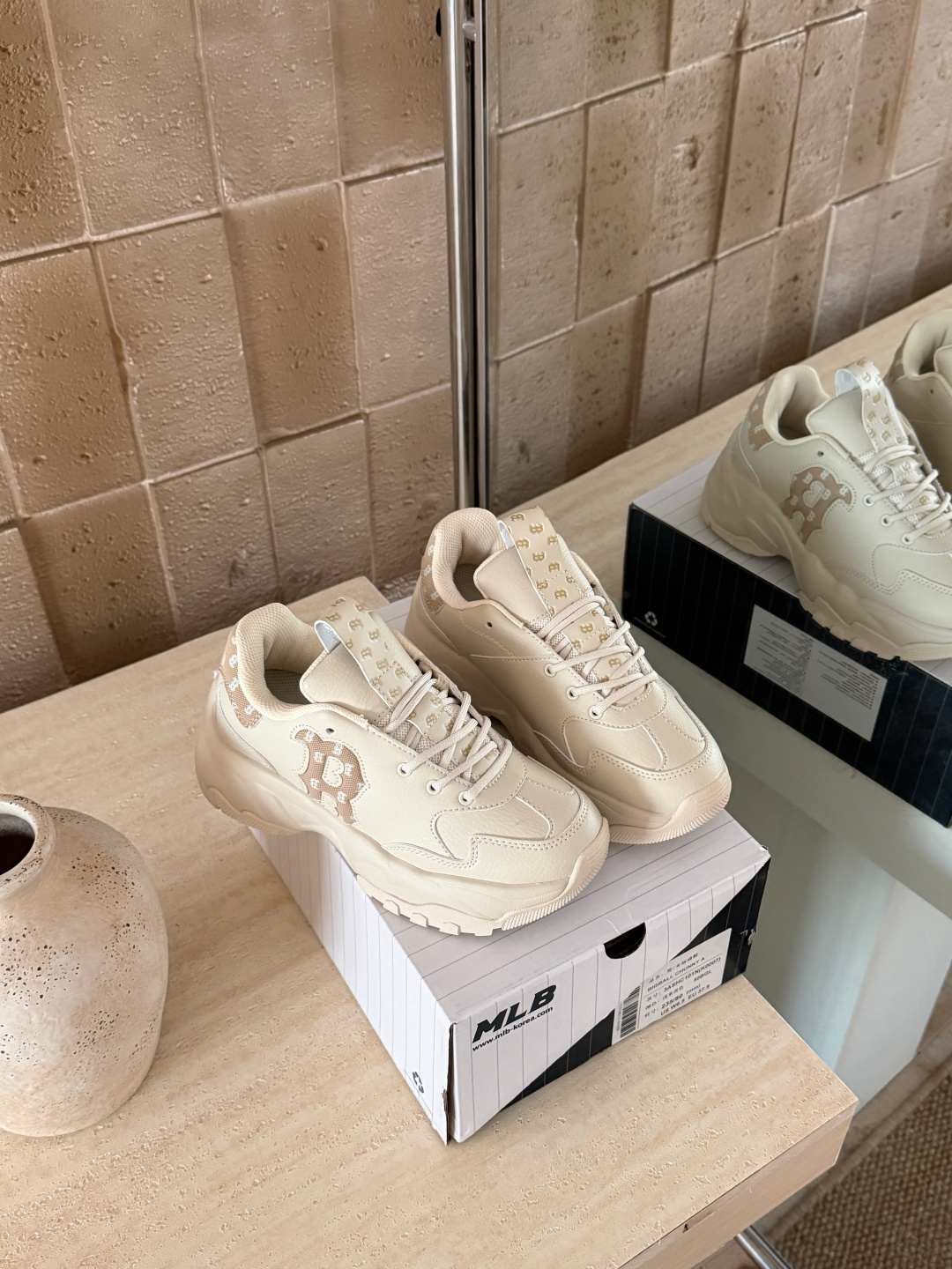 NO:725763,Khaki B details (women's size) size 36.5 37.5 38 38.5 39 40.5, casual shoes/sports shoes, sneakers19860909卡其B细节（女尺码） 码数36.5 37.5 38 38.5 39 40.5,休闲鞋/运动鞋,sneakers,Women's Shoes