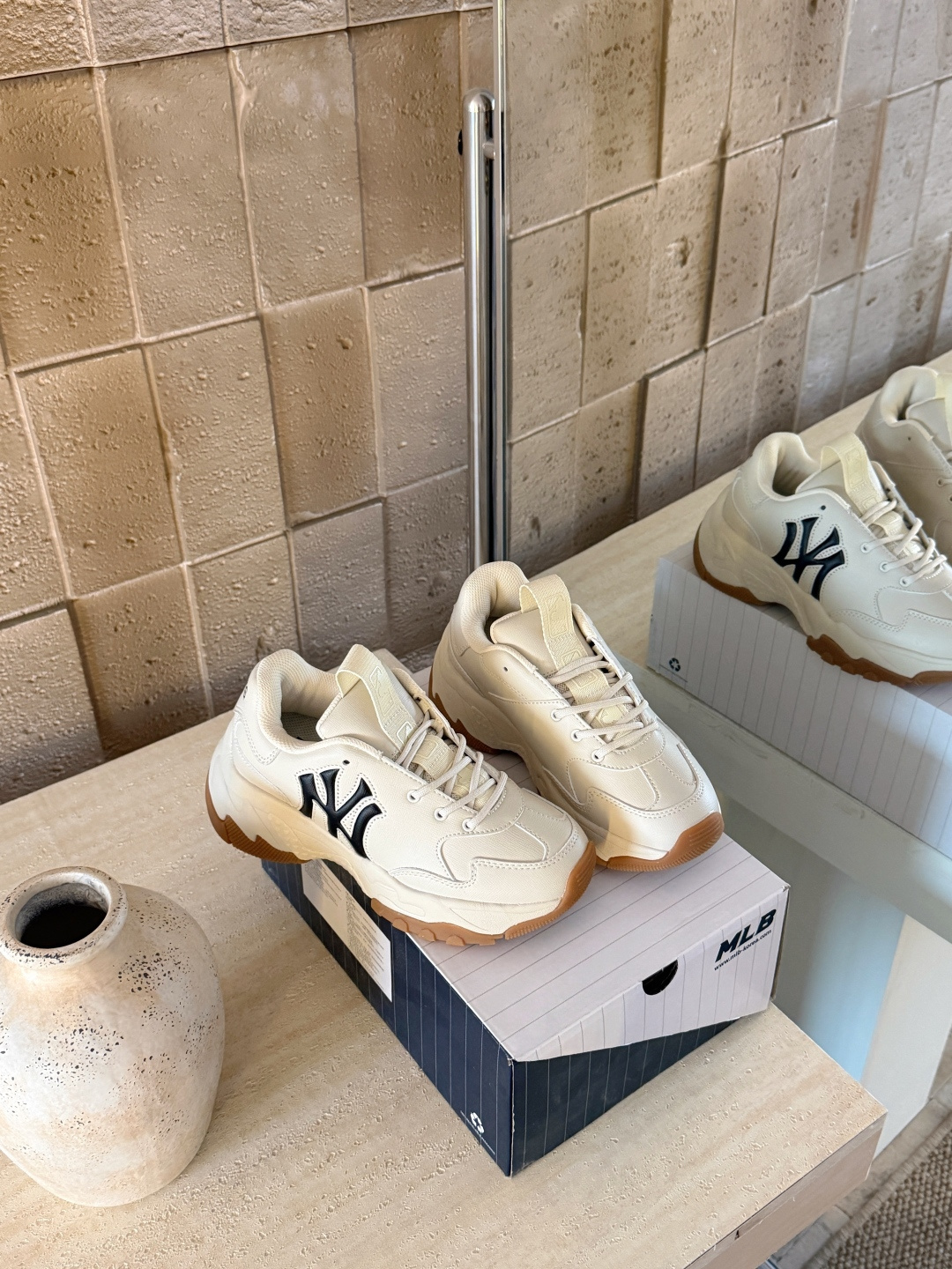 NO:725786,Superimposed black small NY details (women's size) Size 36.5 37.5 38 38.5 39 40.5, casual shoes/sports shoes, sneakers19860909叠加黑小NY细节（女尺码） 码数36.5 37.5 38 38.5 39 40.5,休闲鞋/运动鞋,sneakers,Women's Shoes