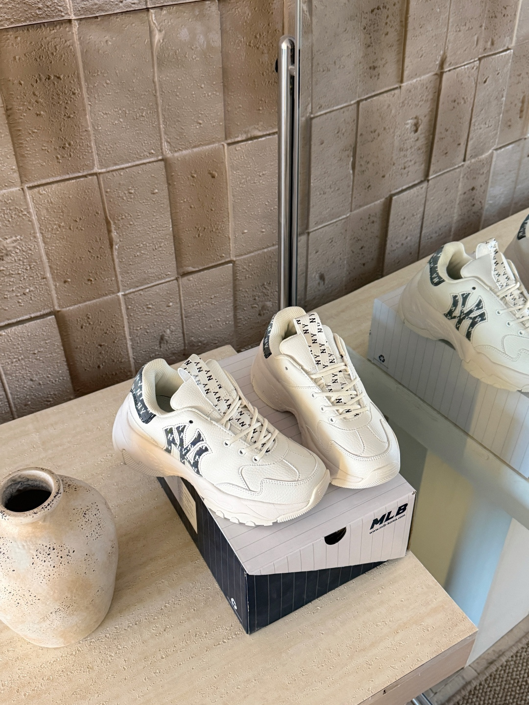 NO:725755,Overlay pattern NY details (women's size) Size 36.5 37.5 38 38.5 39 40.5, casual shoes/sports shoes, sneakers19860909叠加花纹NY细节（女尺码） 码数36.5 37.5 38 38.5 39 40.5,休闲鞋/运动鞋,sneakers,Women's Shoes