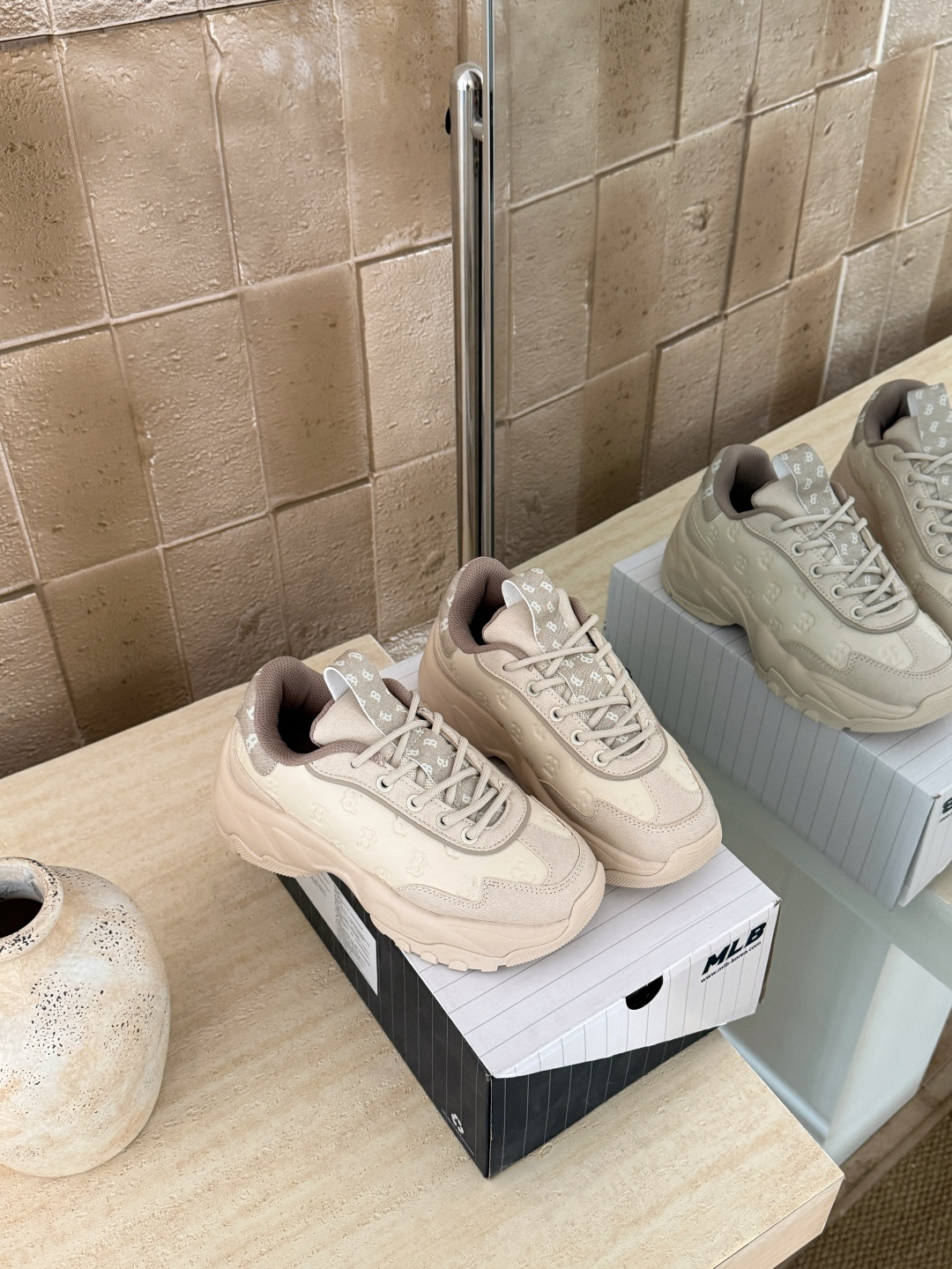 NO:725777,Printed beige stitching details (women's size) Size 36.5 37.5 38 38.5 39 40.5, casual shoes/sports shoes, sneakers19860909印刻米黄拼接细节（女尺码） 码数36.5 37.5 38 38.5 39 40.5,休闲鞋/运动鞋,sneakers,Women's Shoes