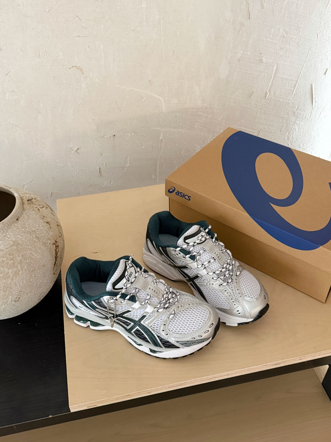 NO:725926,White and dark green details (couples) Size 36 37 37.5 38 39 39.5 40 40.5 41.5 42 42.5 43.5 44 45, casual shoes/sports shoes, sneakers19860909白墨绿细节（情侣款） 码数36 37 37.5 38 39 39.5 40 40.5 41.5 42 42.5 43.5 44 45,休闲鞋/运动鞋,sneakers,Women's Shoes