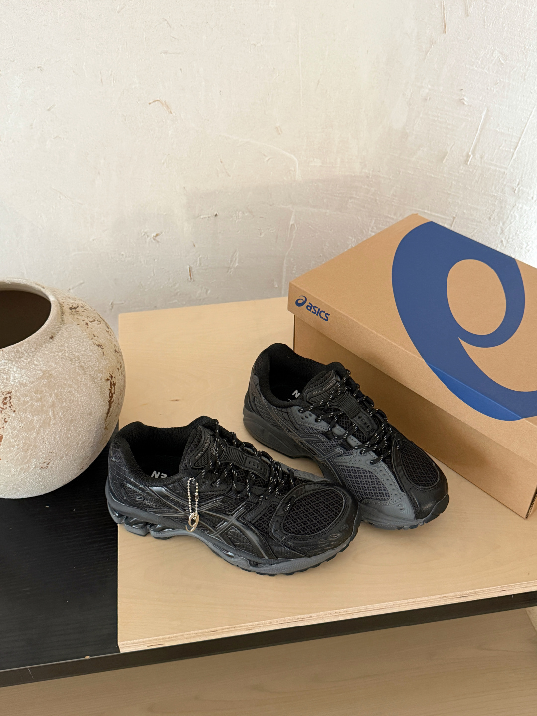 NO:725933,Black, inner gray details (couples model) Size 36 37 37.5 38 39 39.5 40 40.5 41.5 42 42.5 43.5 44 45, casual shoes/sports shoes, sneakers19860909黑、内侧灰细节（情侣款） 码数36 37 37.5 38 39 39.5 40 40.5 41.5 42 42.5 43.5 44 45,休闲鞋/运动鞋,sneakers,Women's Shoes