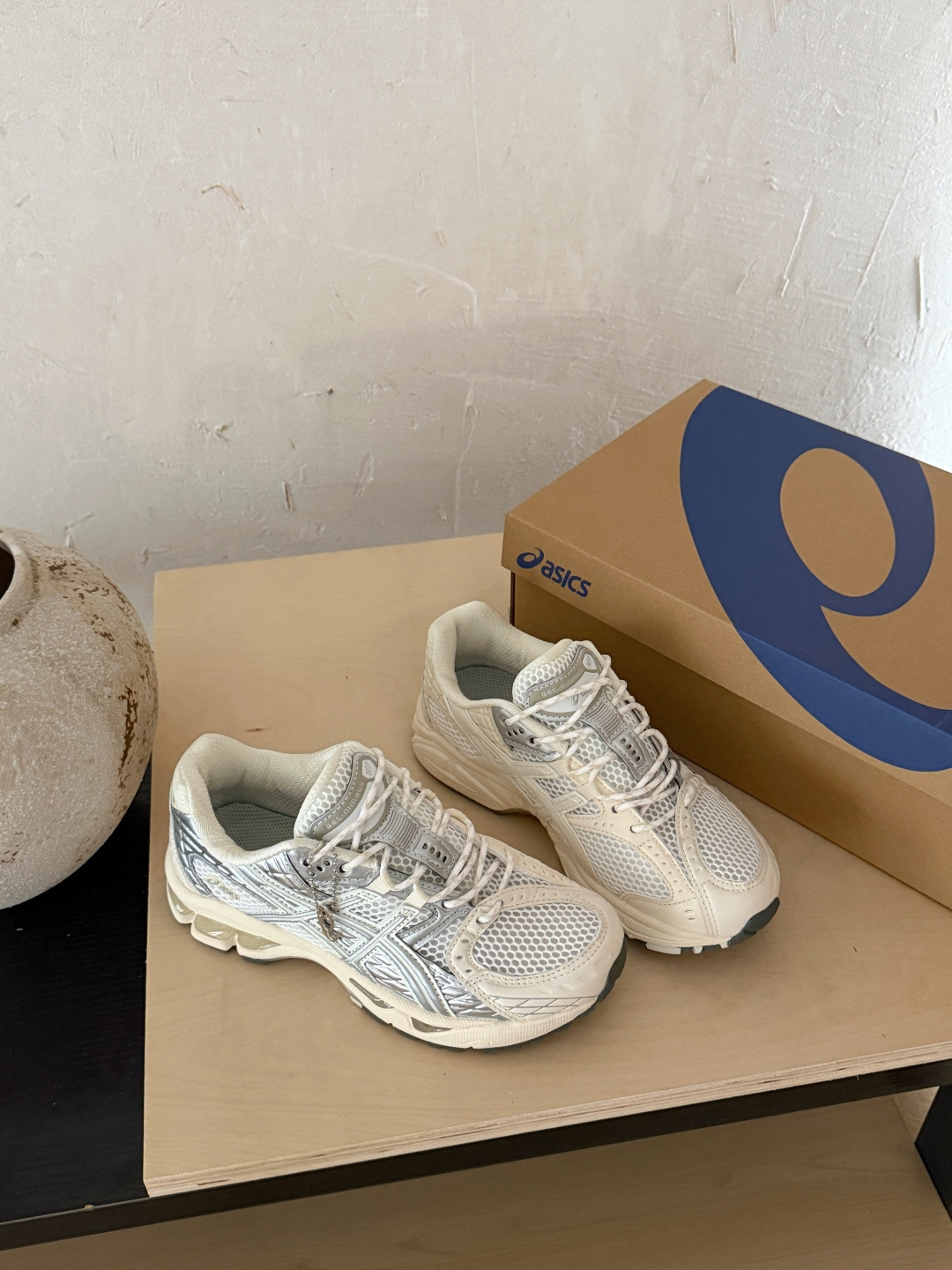 NO:725972,Cream details (couples) Size 36 37 37.5 38 39 39.5 40 40.5 41.5 42 42.5 43.5 44 45, casual shoes/sports shoes, sneakers19860909奶油色细节（情侣款） 码数36 37 37.5 38 39 39.5 40 40.5 41.5 42 42.5 43.5 44 45,休闲鞋/运动鞋,sneakers,Women's Shoes