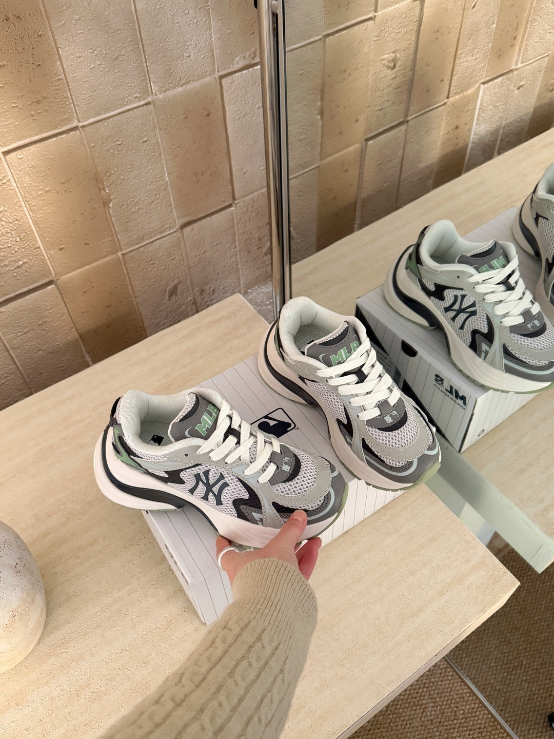 NO:725883,Mambo green details (women's size) size 36.5 37.5 38 38.5 39 40.5, casual shoes/sports shoes, sneakers19860909曼波绿细节（女尺码） 码数36.5 37.5 38 38.5 39 40.5,休闲鞋/运动鞋,sneakers,Women's Shoes