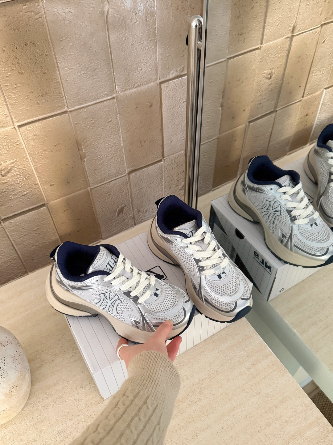 NO:725904,Retro silver gray details (women's size) Size 36.5 37.5 38 38.5 39 40.5, casual shoes/sports shoes, sneakers19860909复古银灰色细节（女尺码） 码数36.5 37.5 38 38.5 39 40.5,休闲鞋/运动鞋,sneakers,Women's Shoes