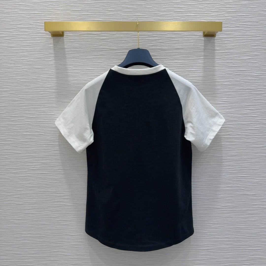 Louis Vuitton Women's 2025SS Stylish Logo T-Shirt, Versatile and Chic 10 cmp i1740384000808 6409 0 8