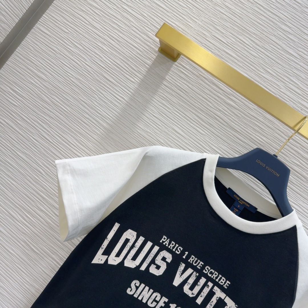 Louis Vuitton Women's 2025SS Stylish Logo T-Shirt, Versatile and Chic 4 cmp i1740384000809 5545 0 2