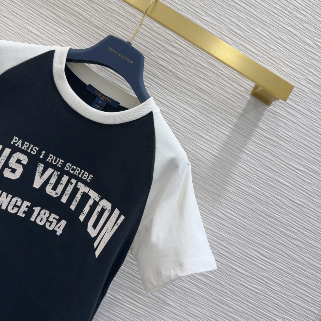 Louis Vuitton Women's 2025SS Stylish Logo T-Shirt, Versatile and Chic 5 cmp i1740384000809 6042 0 3