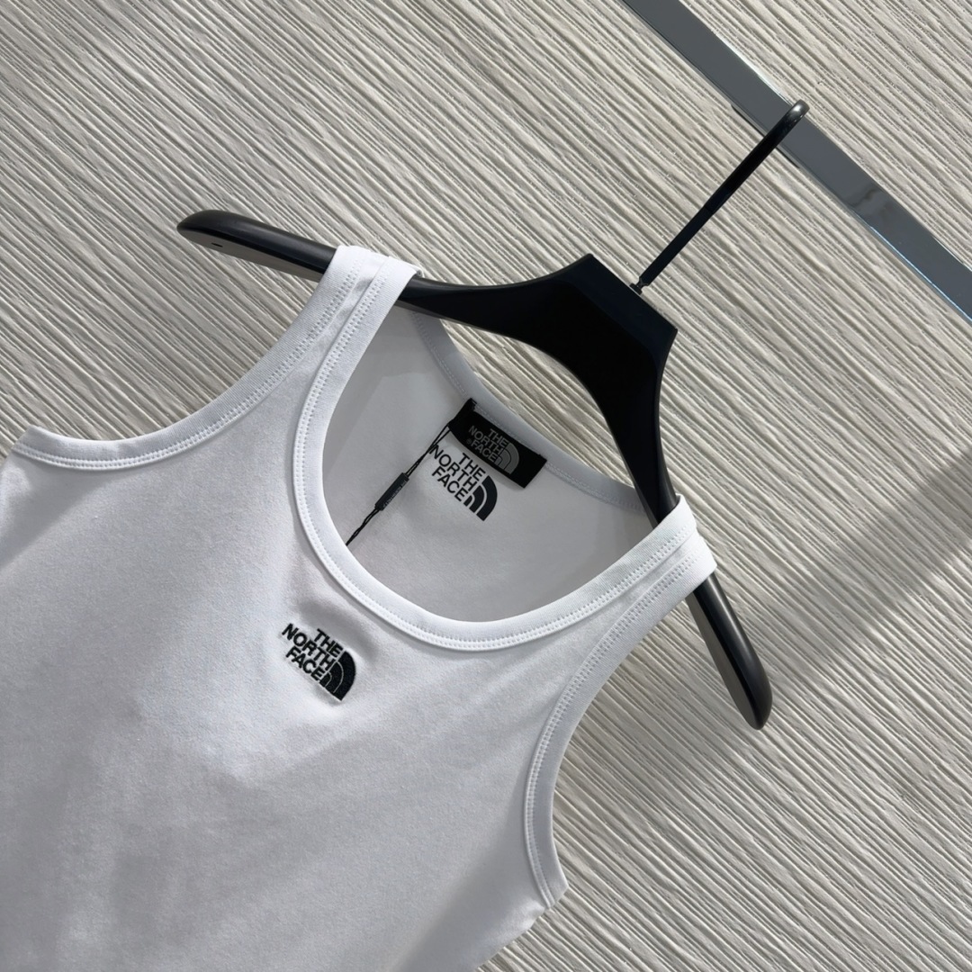 2025 North Face Vest: Stylish and Functional for Bad-Ass Women - 图片 2