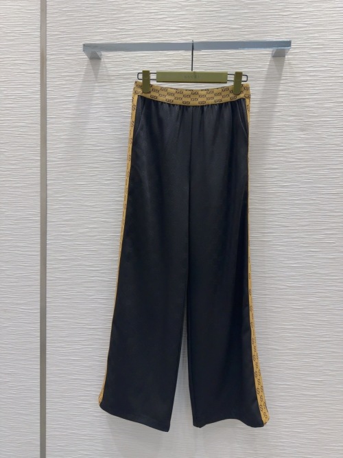 Gucci 2025SS New Pants - Stylish, Comfortable, and Versatile for Any Occasion 1 Gucci 2025SS New Pants - Stylish, Comfortable, and Versatile for Any Occasion