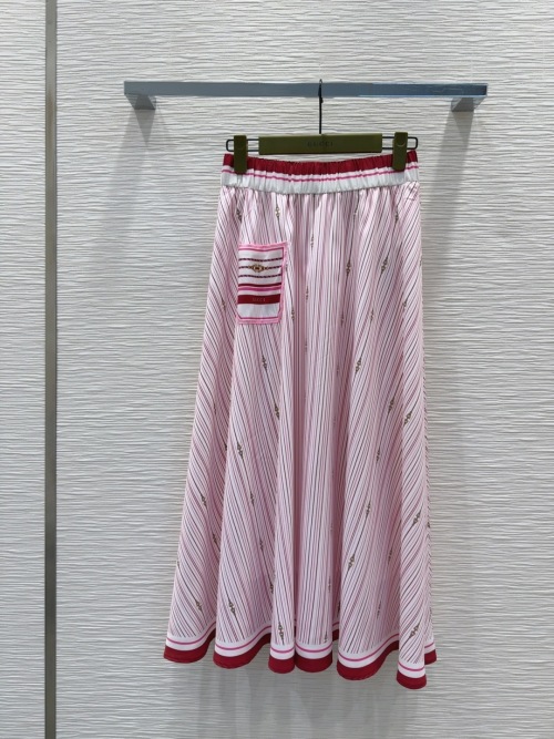 Gucci 2025SS Striped Midi Skirt - High-End, Comfortable, and Versatile 1 Gucci 2025SS Striped Midi Skirt - High-End, Comfortable, and Versatile