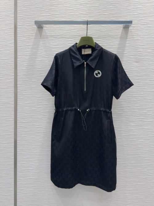 Gucci 2025SS New Women's Dress Ultra-Thin Fabric Special Texture Stand Collar 1 Gucci 2025SS New Women's Dress Ultra-Thin Fabric Special Texture Stand Collar