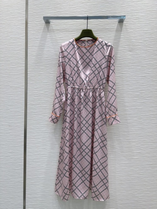 Gucci 2025SS Pink Plaid Silk Dress - Elegant, Comfortable, and Fashionable