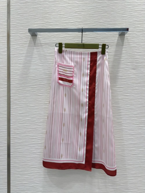 Gucci 2025SS Striped Midi Skirt - Elegant and Versatile Fashion
