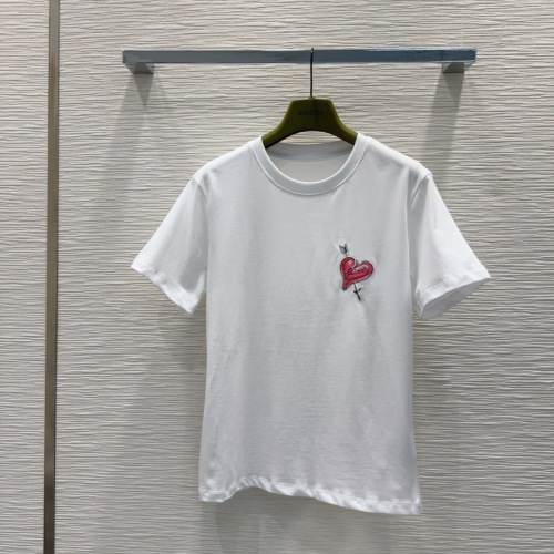 Gucci 2025SS Heart Arrow Graphic Tee - Premium Cotton, Comfortable Fit 1 Gucci 2025SS Heart Arrow Graphic Tee - Premium Cotton, Comfortable Fit