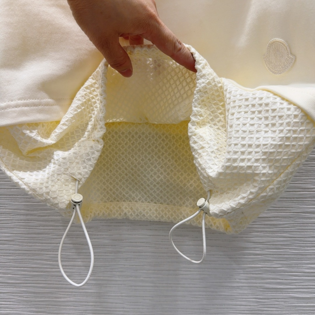 High-Quality One-Size-Fits-All Female Outfit: P759 Moncle 2025SS Suit Review - 图片 8