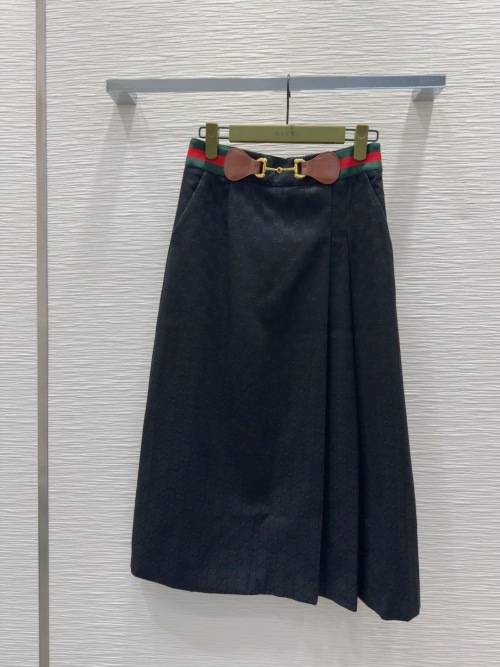 Gucci 2025SS Midi Skirt - Elegant & Sophisticated Office Style 1 Gucci 2025SS Midi Skirt - Elegant & Sophisticated Office Style