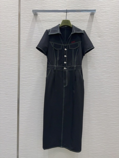 Gucci 2025SS Black Midi Dress with White Stitching and Button Front 1 Gucci 2025SS Black Midi Dress with White Stitching and Button Front
