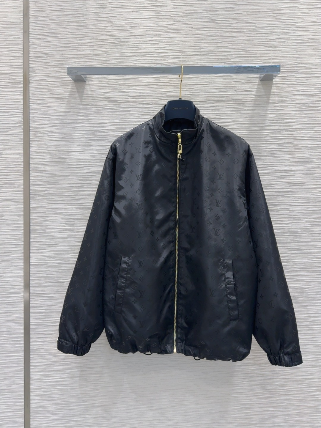 Louis Vuitton 2025SS Sunscreen Jacket - Luxurious, Textured, and Stylish