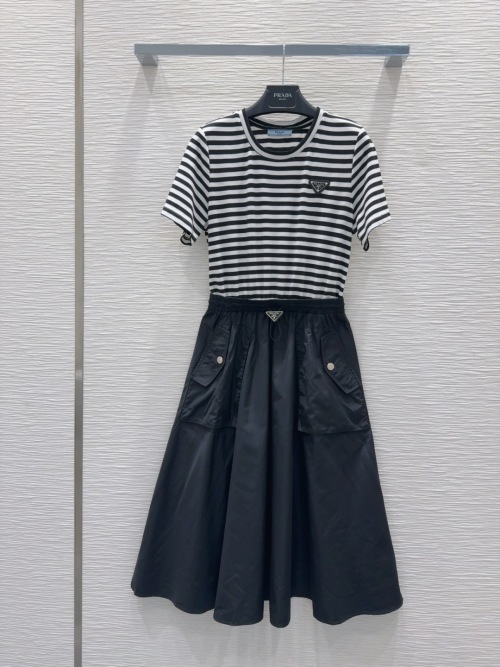 Prada 2025SS Striped Dress - Stylish, High-End Fashion for Women 1 Prada 2025SS Striped Dress - Stylish, High-End Fashion for Women