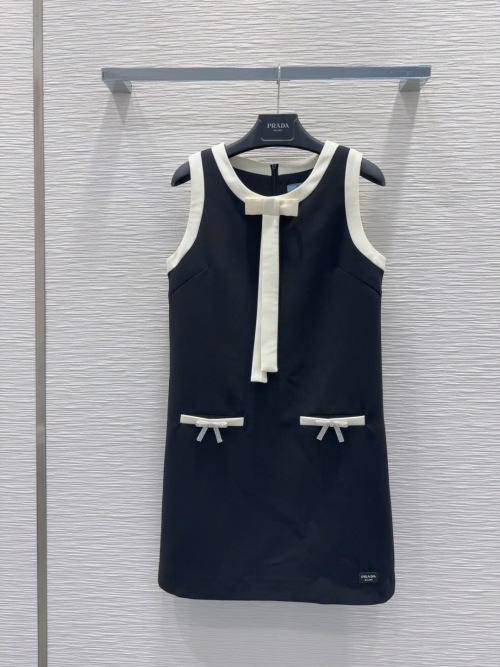 Prada 2025SS Sleeveless Dress - Chic, Understated, Luxurious Design 1 Prada 2025SS Sleeveless Dress - Chic, Understated, Luxurious Design