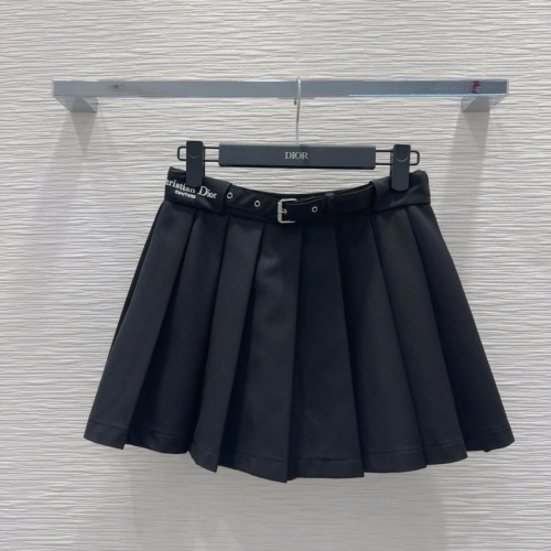 Dior Pleated Mini Skirt with Belt - Elegant and Versatile Fashion 1 Dior Pleated Mini Skirt with Belt - Elegant and Versatile Fashion