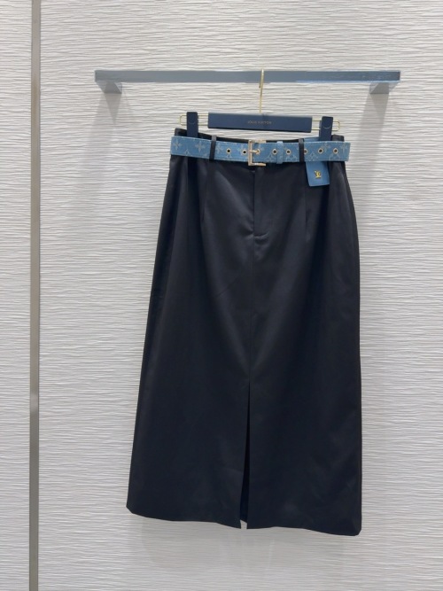 Louis Vuitton 2025SS Midi Skirt - Stylish, Versatile, and High-Quality Design 1 Louis Vuitton 2025SS Midi Skirt - Stylish, Versatile, and High-Quality Design