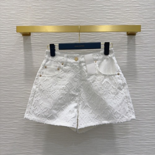 Louis Vuitton Monogram Denim Shorts - Luxurious & Chic 2025 Spring Collection 1 Louis Vuitton Monogram Denim Shorts - Luxurious & Chic 2025 Spring Collection