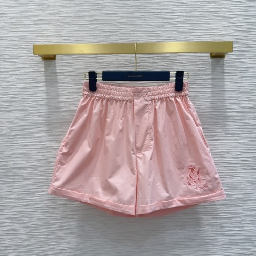 Louis Vuitton 2025SS Pink Embroidered Shorts, Casual and Chic Style 1 Louis Vuitton 2025SS Pink Embroidered Shorts, Casual and Chic Style